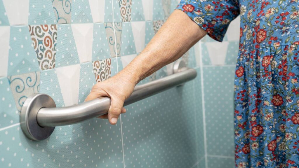 How Stylish Grab Bars Improve Bathroom Safety and Design