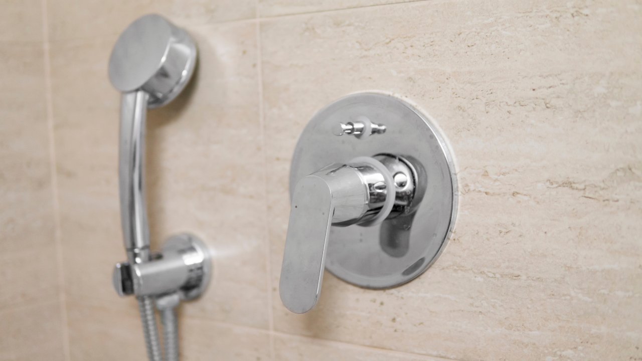How to Match Faucets, Shower Trim, and Hardware for a Cohesive Bathroom Look